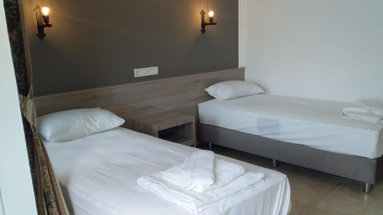 Hotel Leon فوكا المظهر الخارجي الصورة