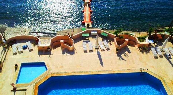 Hotel Leon فوكا المظهر الخارجي الصورة